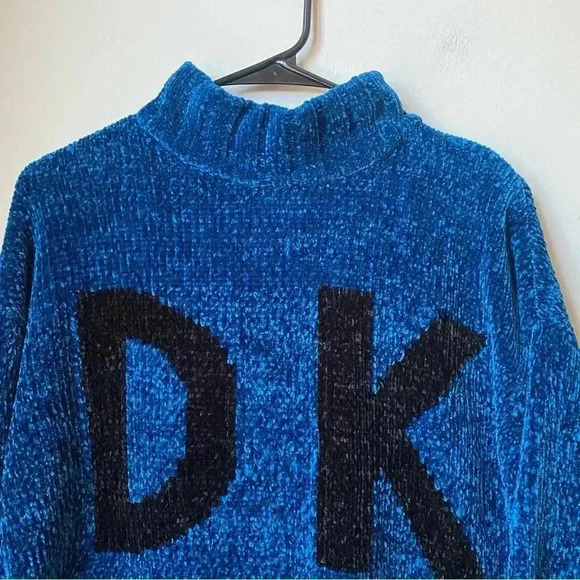 DKNY Chenille Sweater, XS (Fits Like S), Blue & Black, Cozy Christmas - Picture 5 of 12